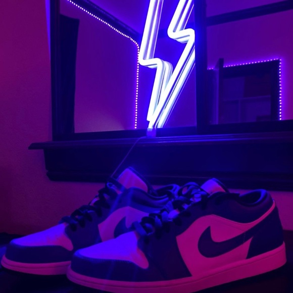 Jordan 1 low game royals
